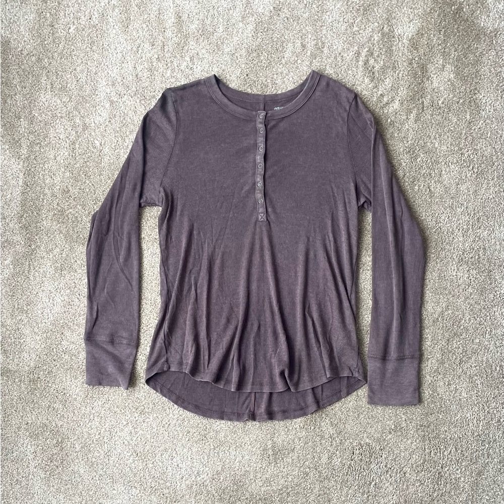Aerie women’s long sleeve